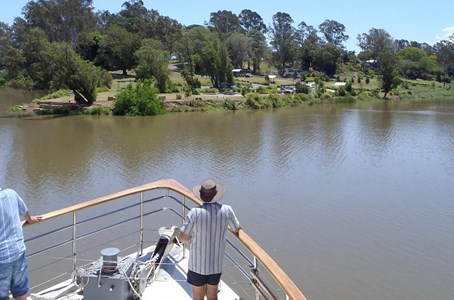 The famous ‘Lady Brisbane’ cruising along the Brisbane waterways